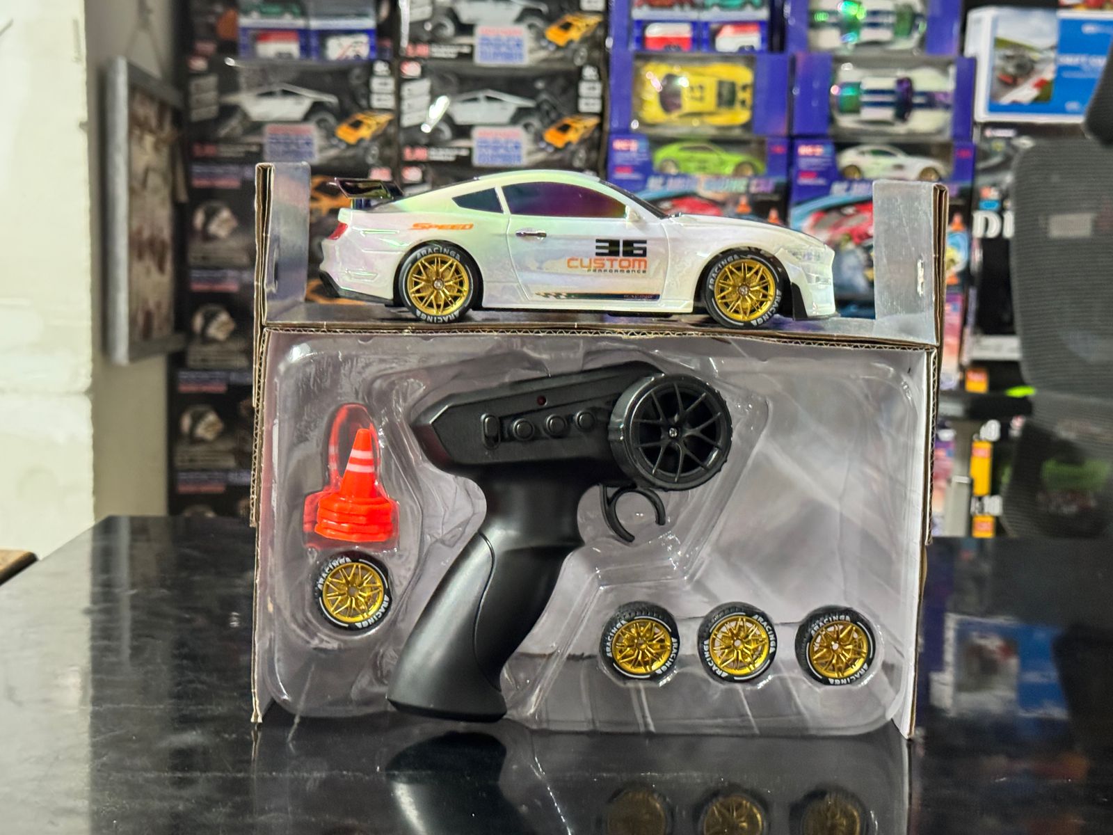 new drift racing car with real drift tyer